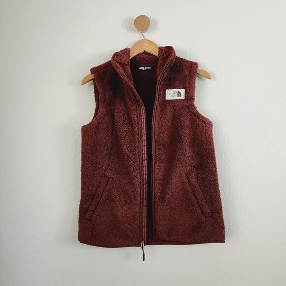 The North Face Campshire Sherpa Fleece Sleeveless Vest Sequoia Red - Picture 7 of 9